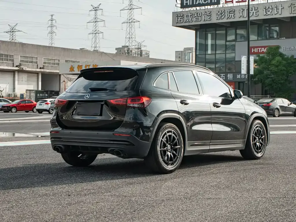 Mercedes-Benz GLA AMG — фото 9