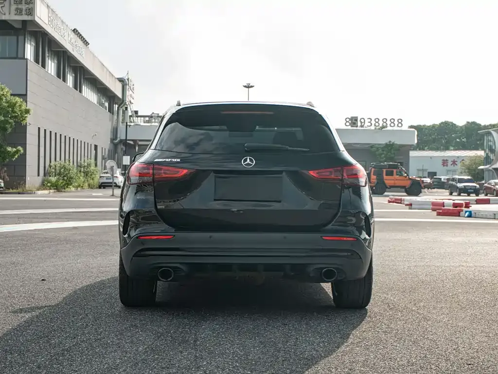 Mercedes-Benz GLA AMG — фото 3