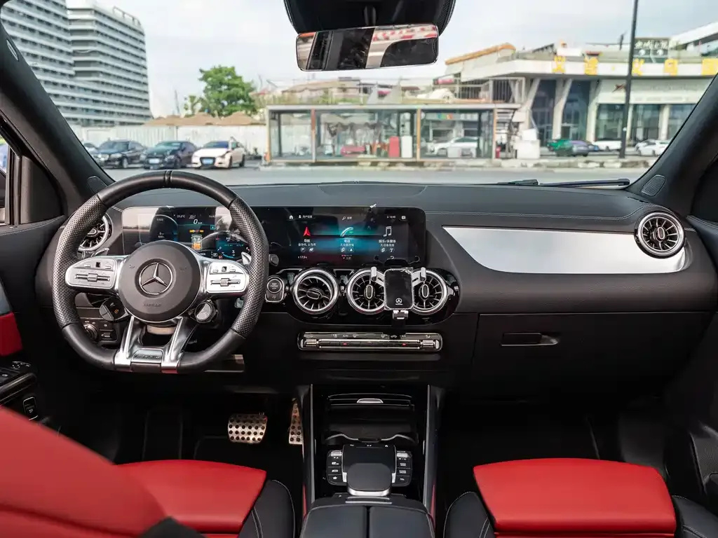 Mercedes-Benz GLA AMG — фото 2