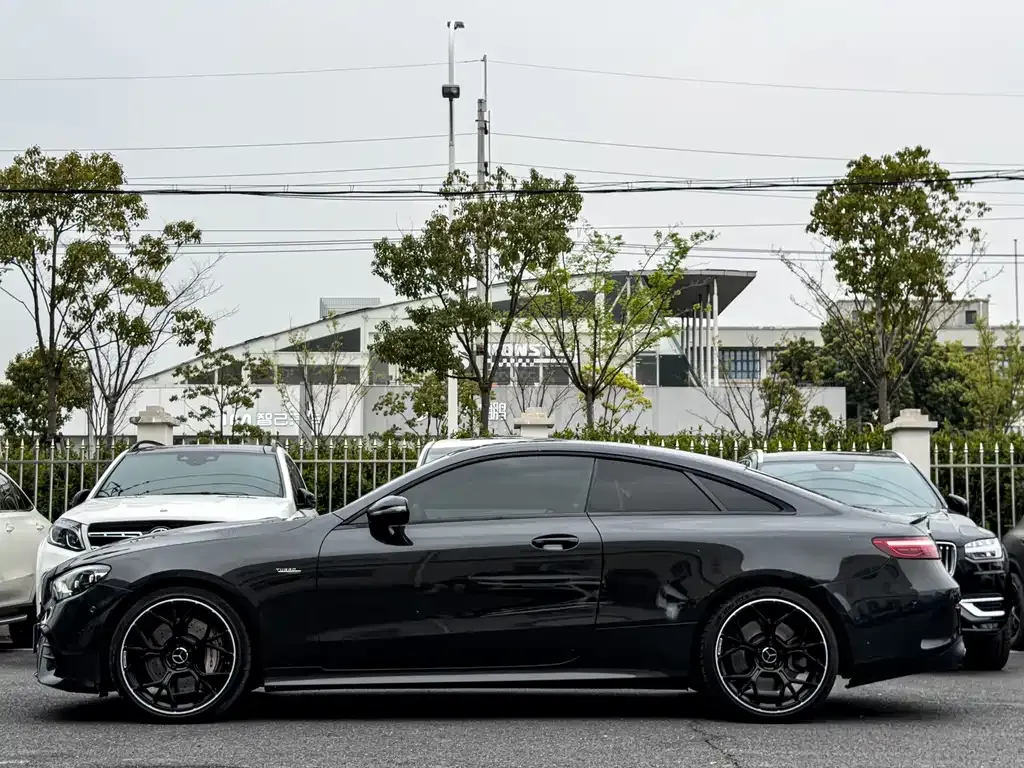 Mercedes-Benz E-Class AMG — фото 10