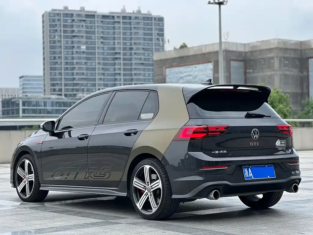 Volkswagen Golf GTI — фото 3