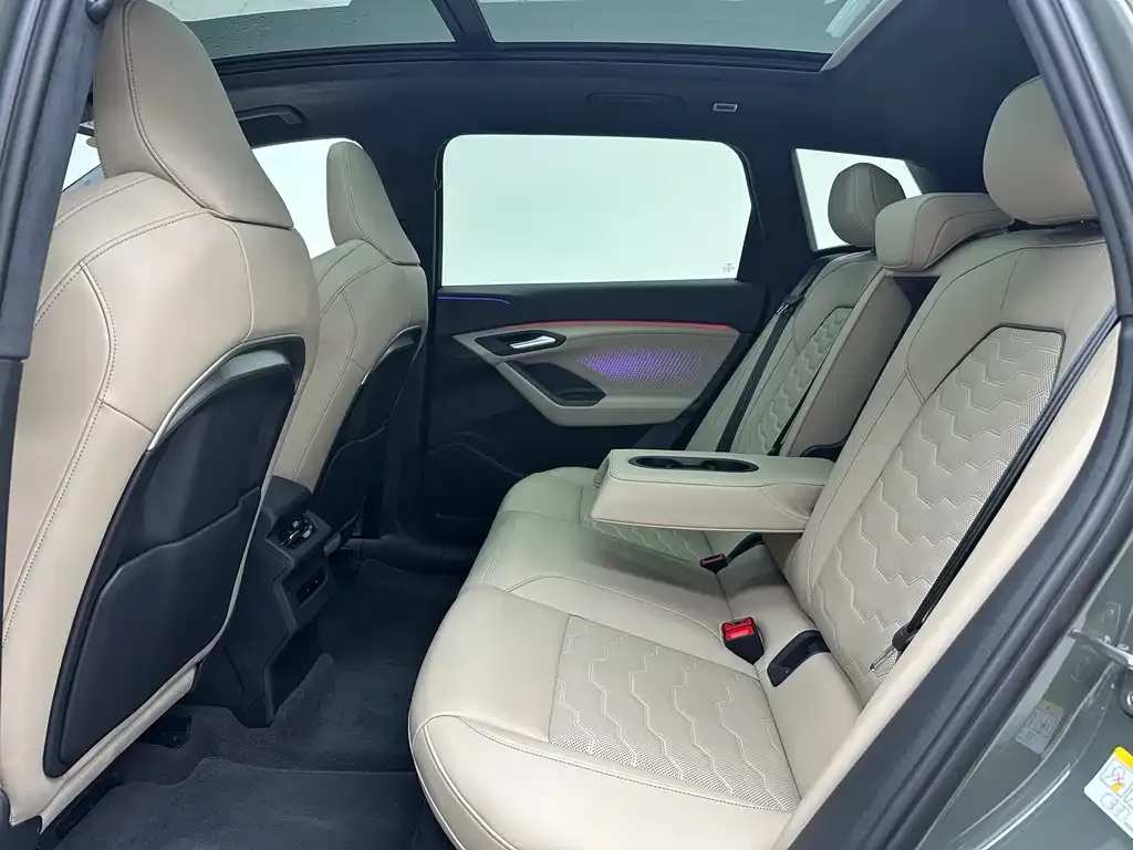 Audi Q6L e-tron — фото 4
