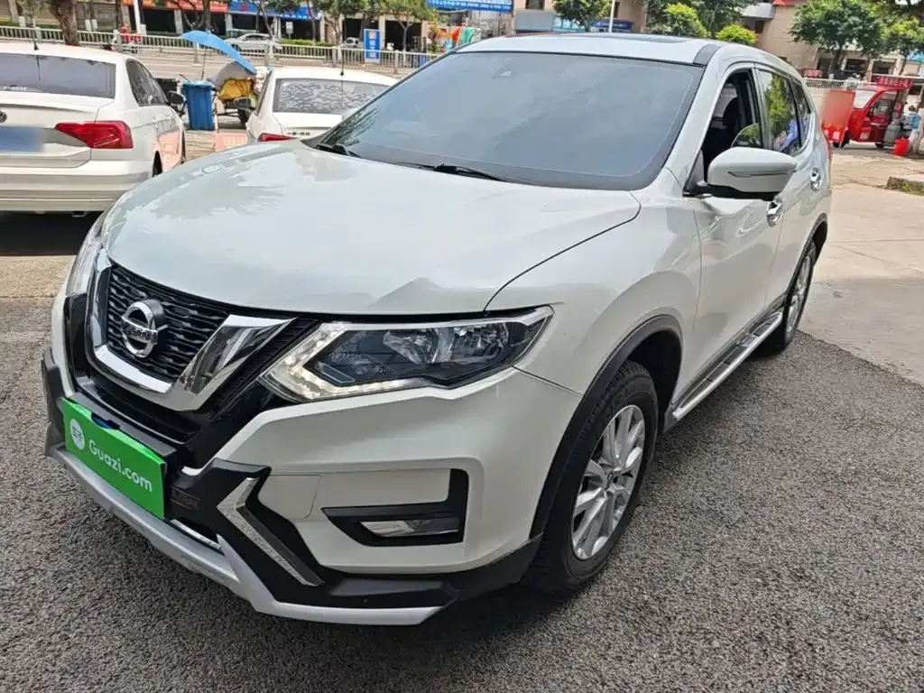 Nissan X-Trail — фото 1