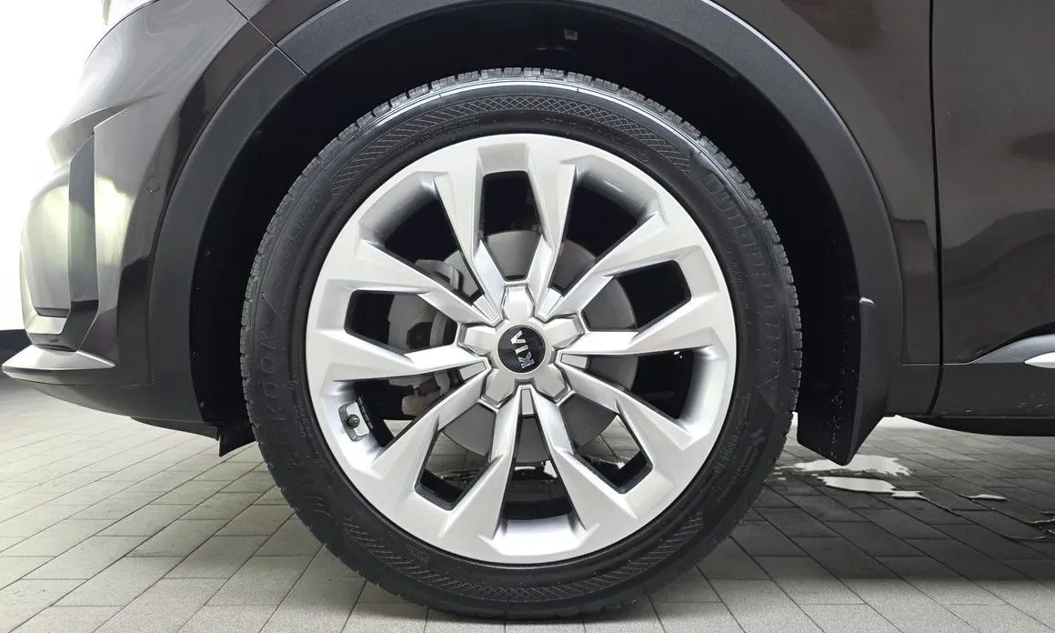 Kia Sorento — фото 6
