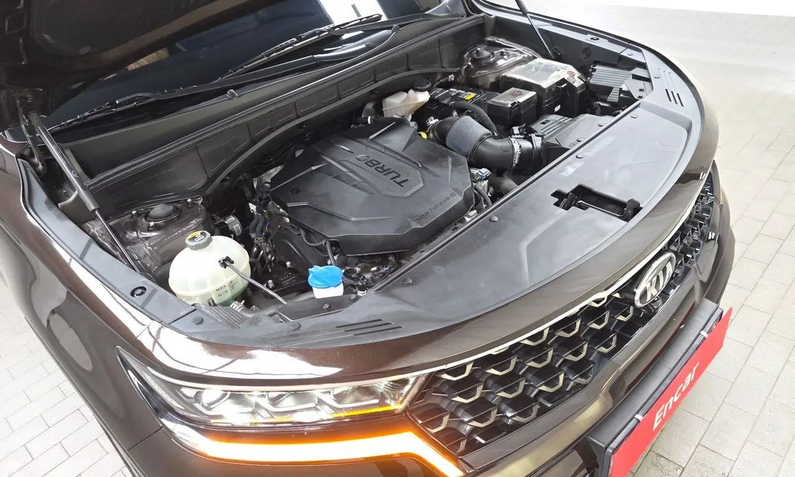 Kia Sorento — фото 8
