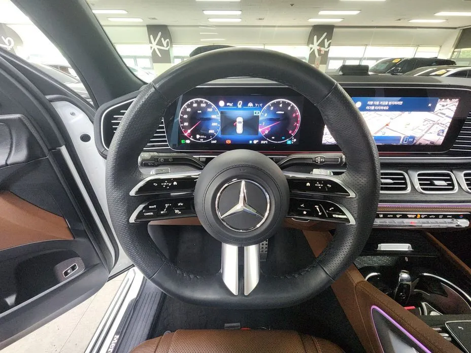 Mercedes-Benz GLS-Class — фото 10
