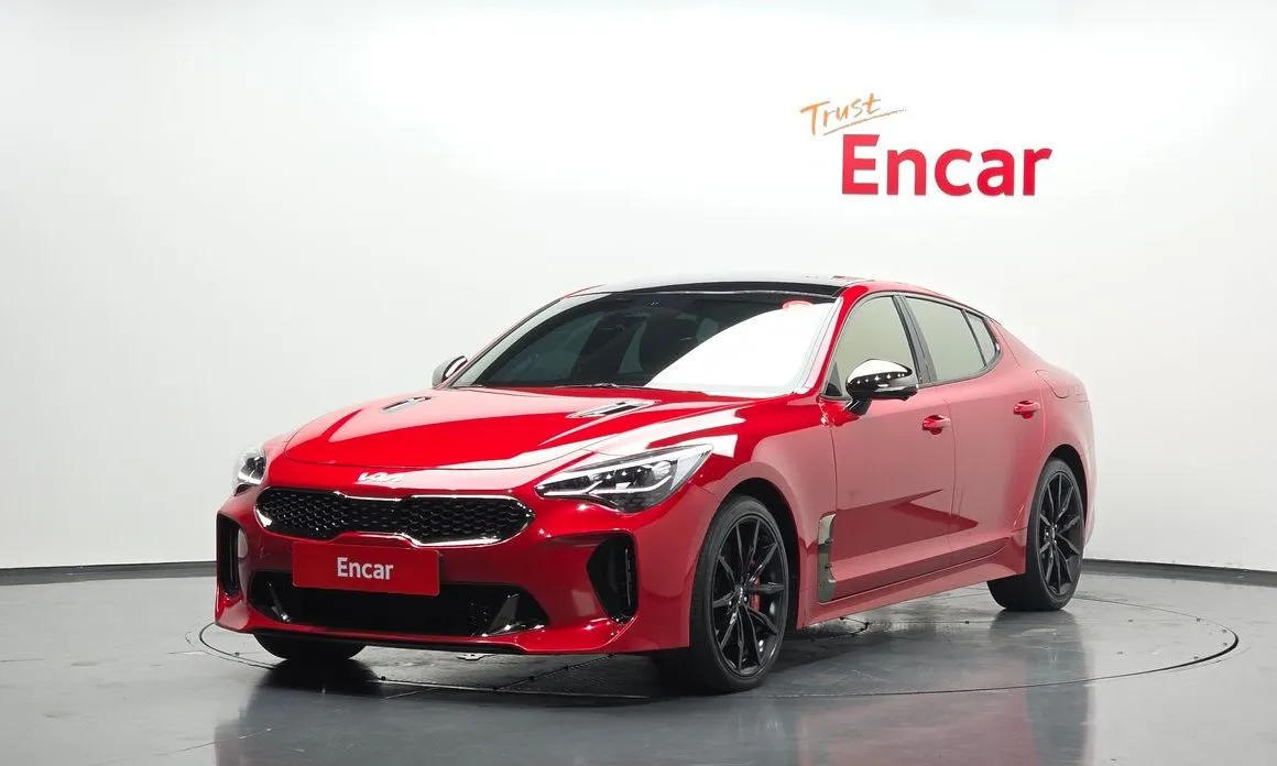 Kia Stinger — фото 1