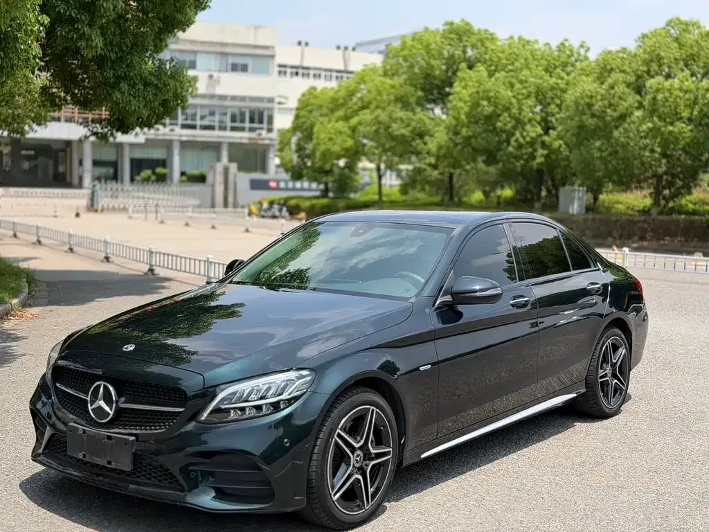 Mercedes-Benz C-Class — фото 1
