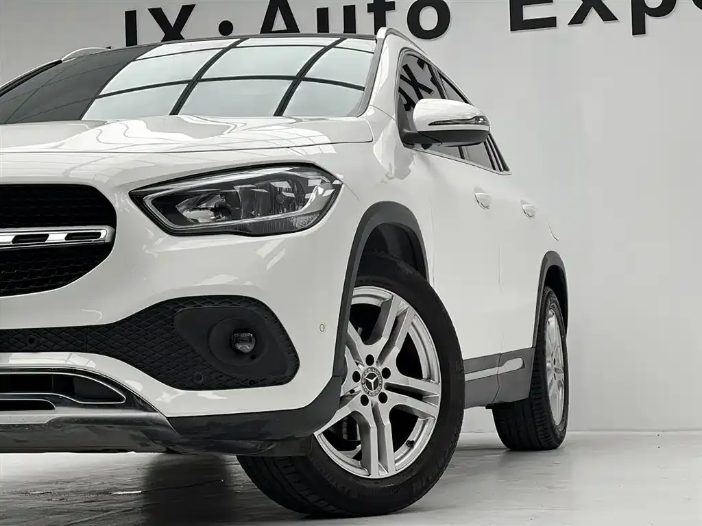 Mercedes-Benz GLA — фото 10