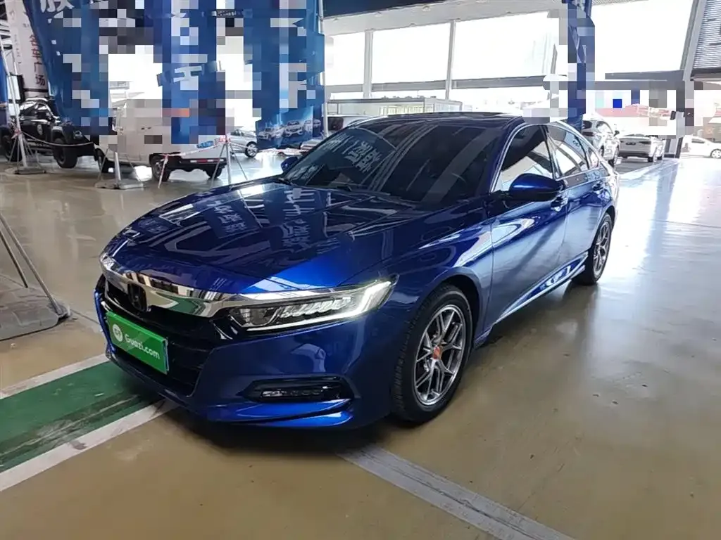 Honda Accord — фото 1