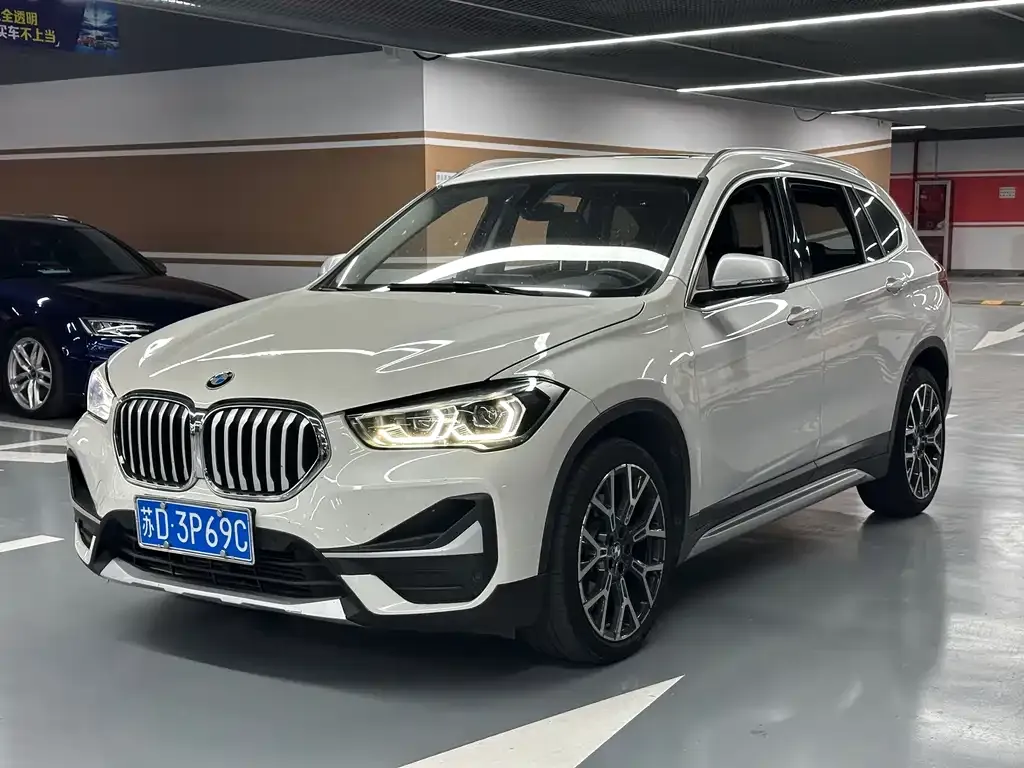 BMW X1 — фото 1