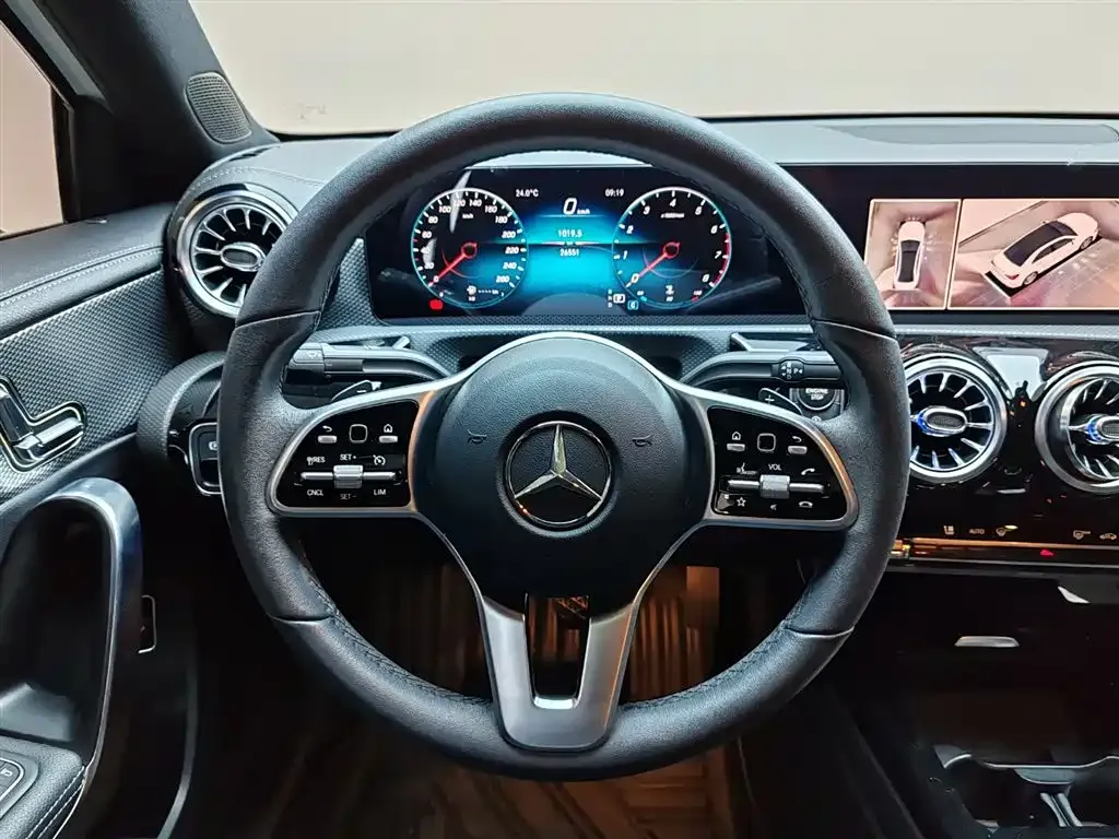 Mercedes-Benz A-Class — фото 10
