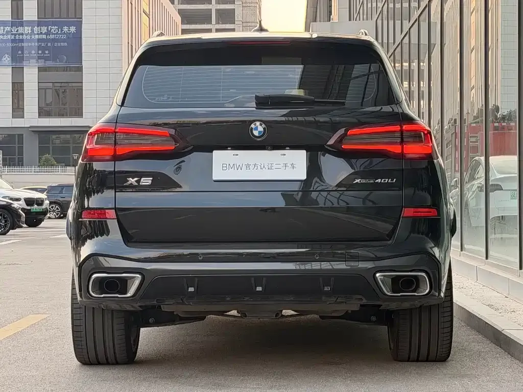 BMW X5 — фото 8