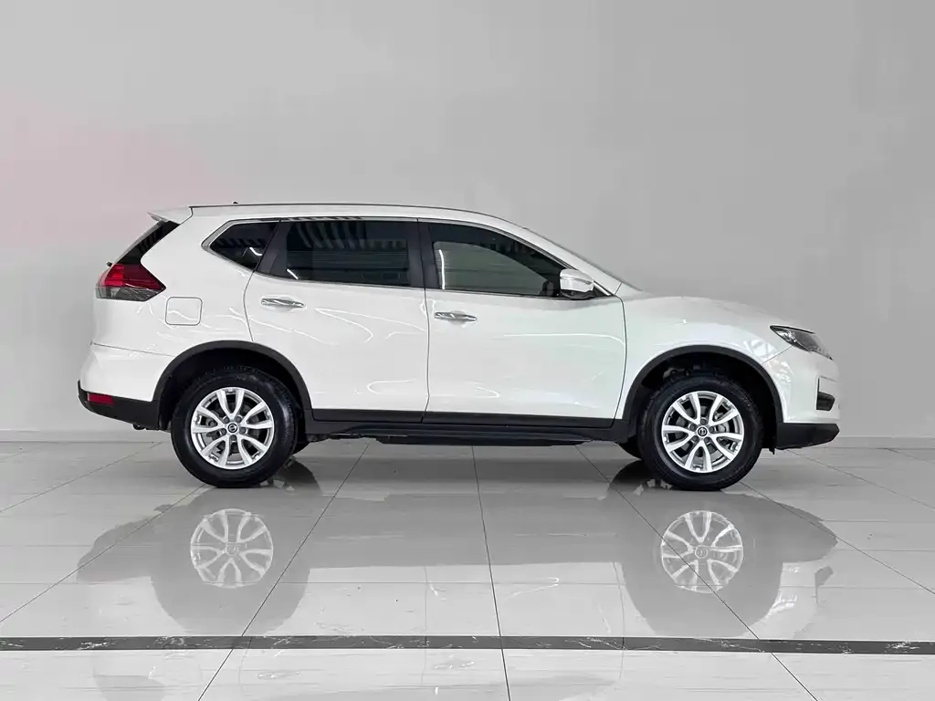 Nissan X-Trail — фото 4