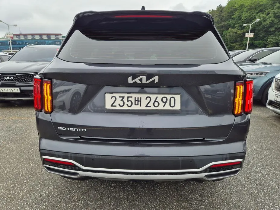 Kia Sorento — фото 10