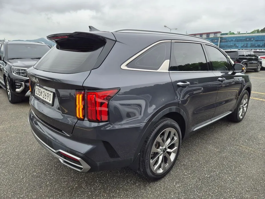 Kia Sorento — фото 9