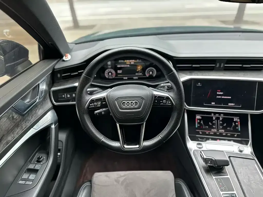 Audi A6L — фото 2