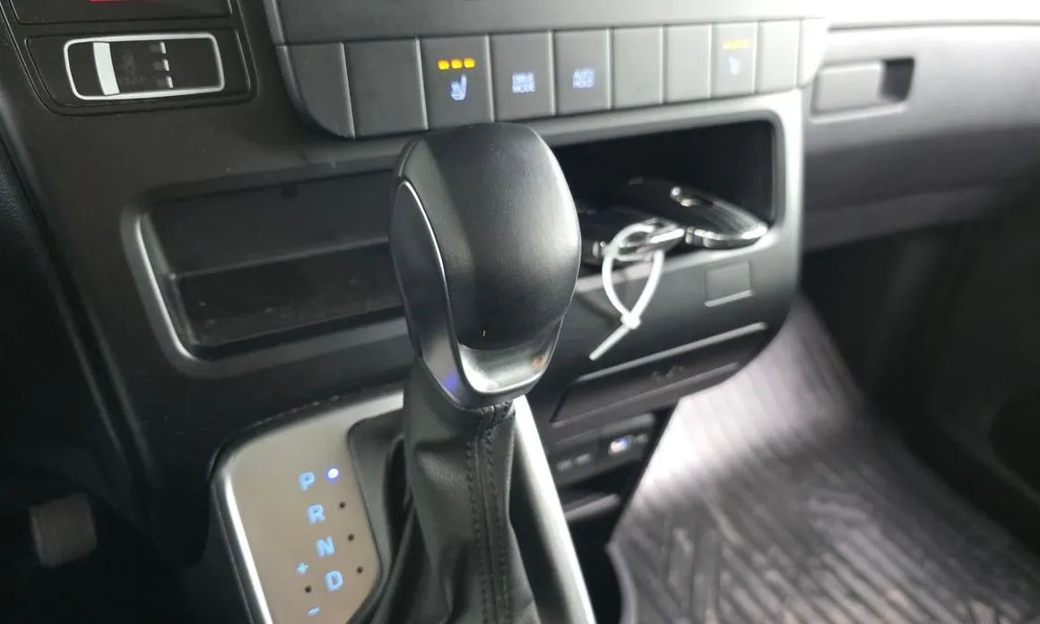 Hyundai Staria — фото 4