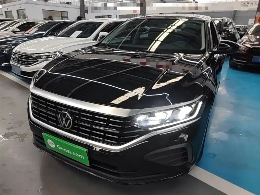 Volkswagen Passat — фото 1