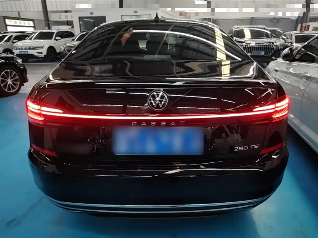Volkswagen Passat — фото 6