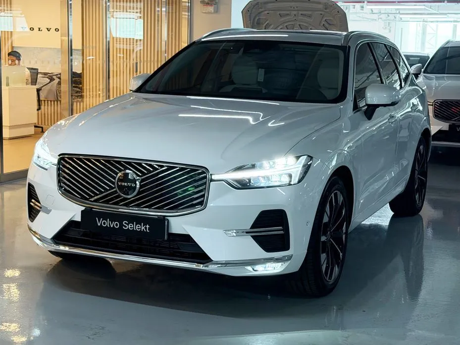 Volvo XC60 — фото 1