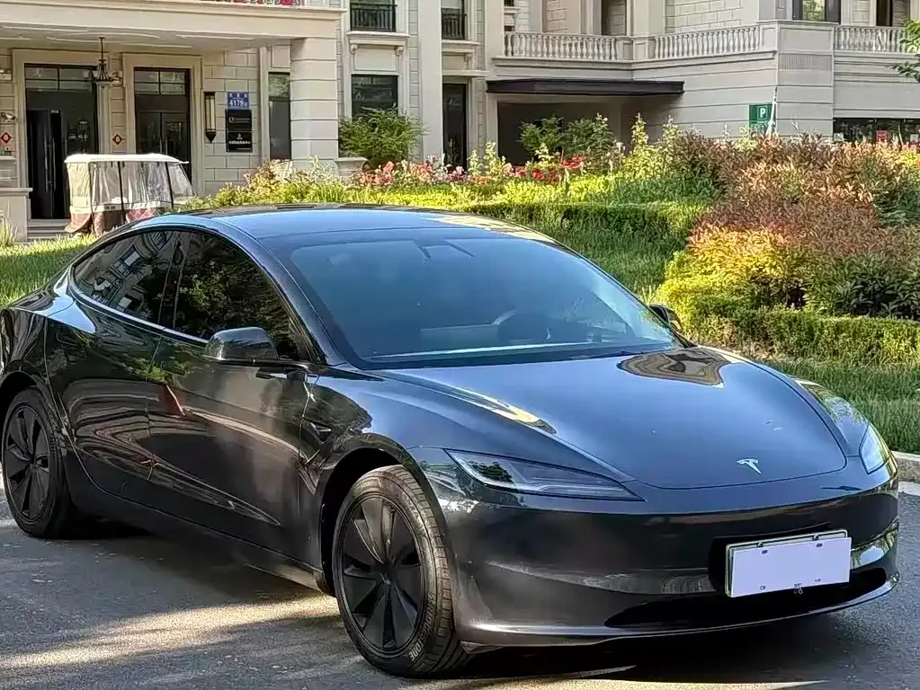 Tesla Model 3 — фото 6