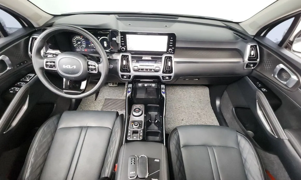 Kia Sorento — фото 9