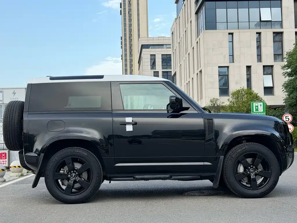 Land Rover Defender — фото 9