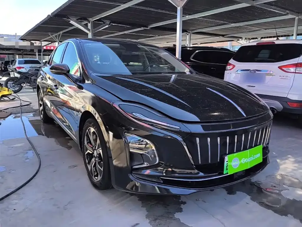 Hongqi E-QM5 — фото 9