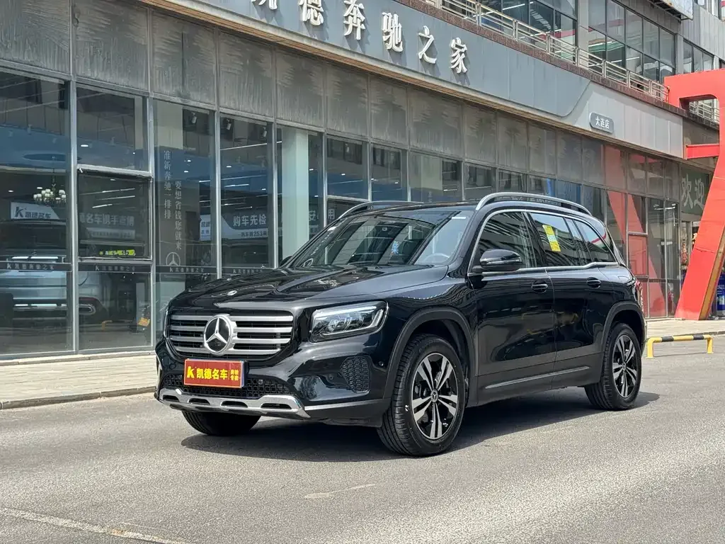 Mercedes-Benz GLB — фото 1