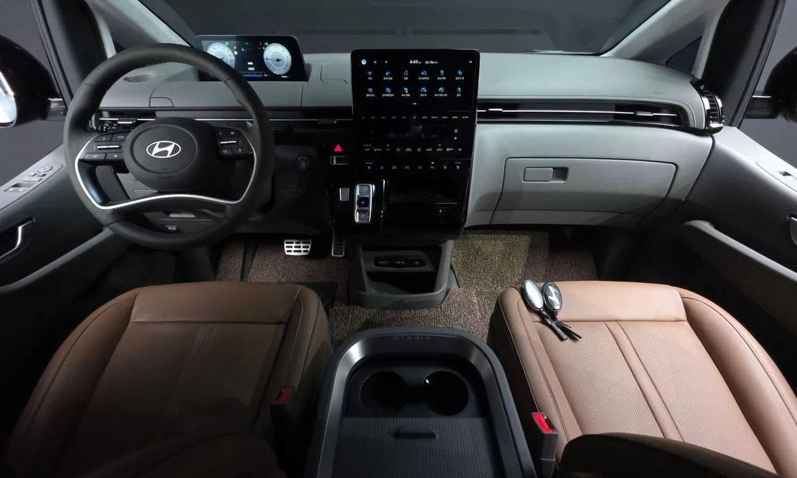 Hyundai Staria — фото 3