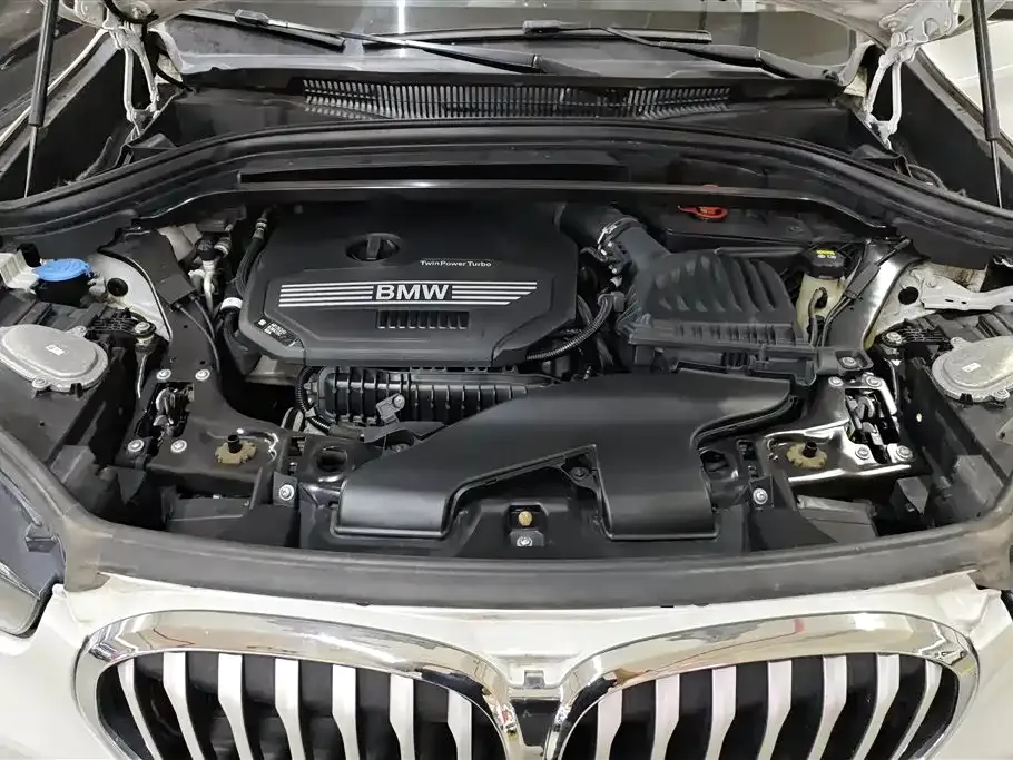 BMW X1 — фото 9