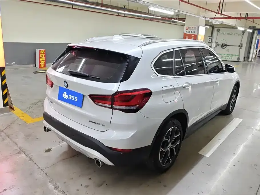 BMW X1 — фото 10