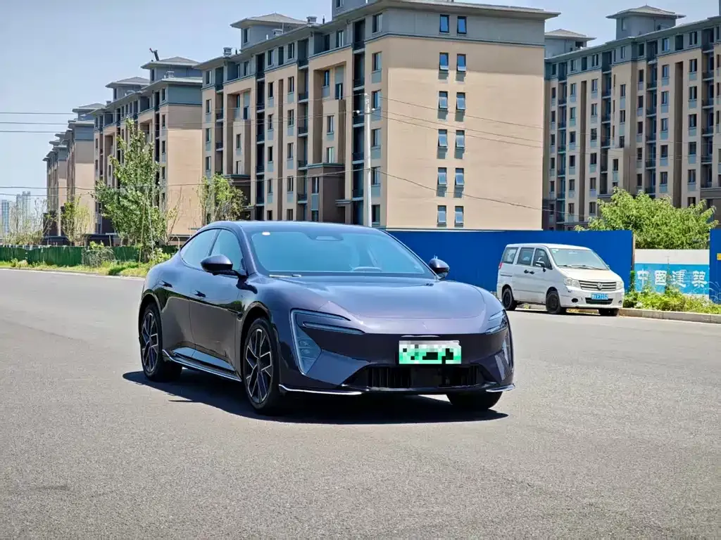 Avatr 06 — фото 1
