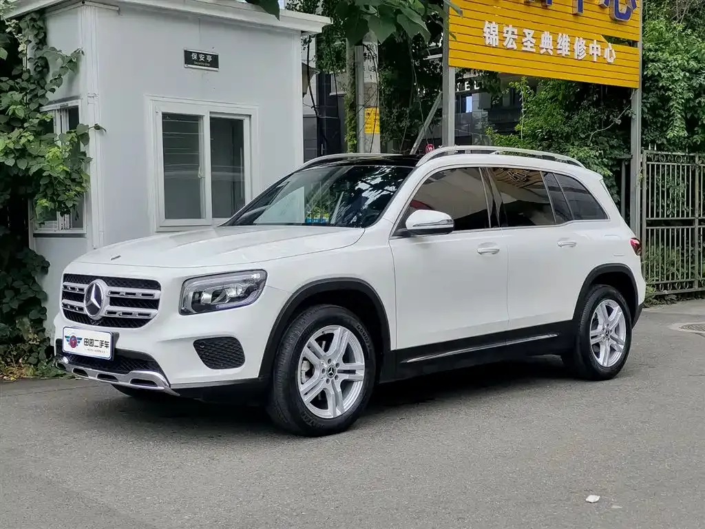 Mercedes-Benz GLB — фото 1