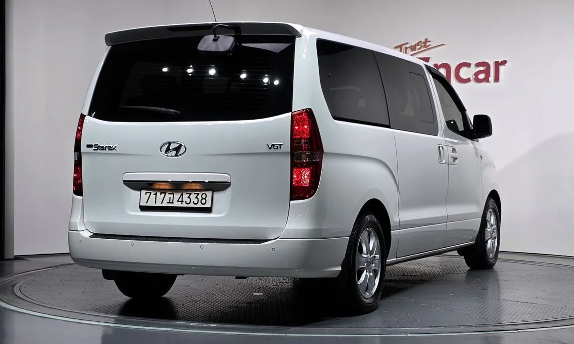 Hyundai Starex — фото 2