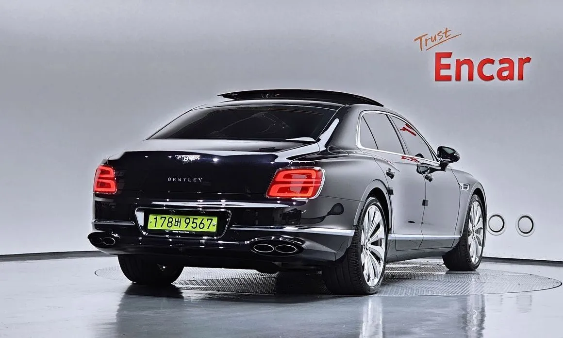 Bentley Flying Spur — фото 2