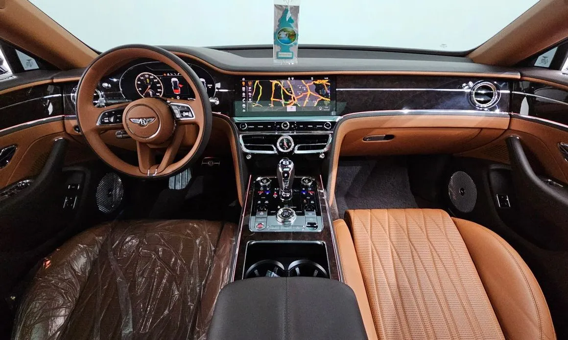 Bentley Flying Spur — фото 7