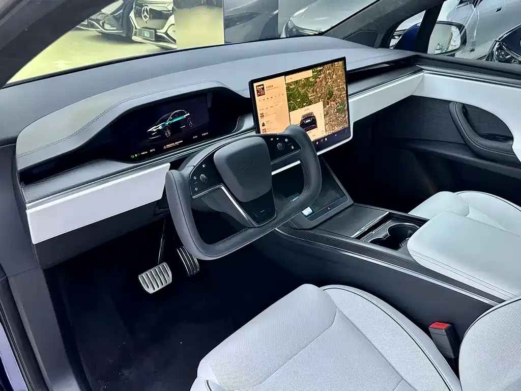 Tesla Model X — фото 4