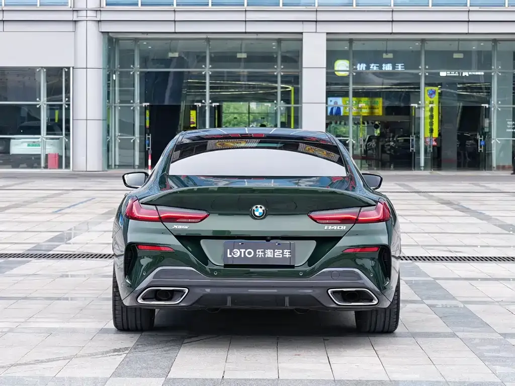 BMW 8 Series — фото 4