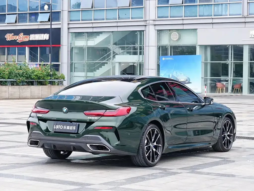 BMW 8 Series — фото 8