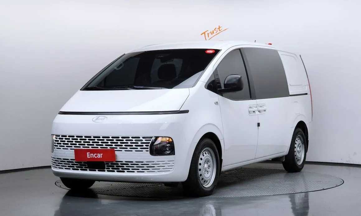 Hyundai Staria — фото 1