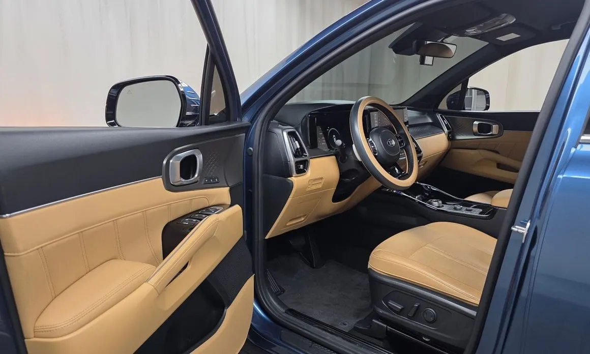 Kia Sorento — фото 10