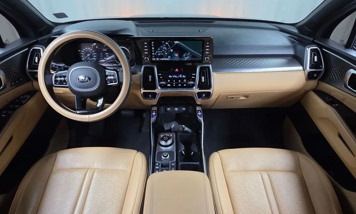 Kia Sorento — фото 7
