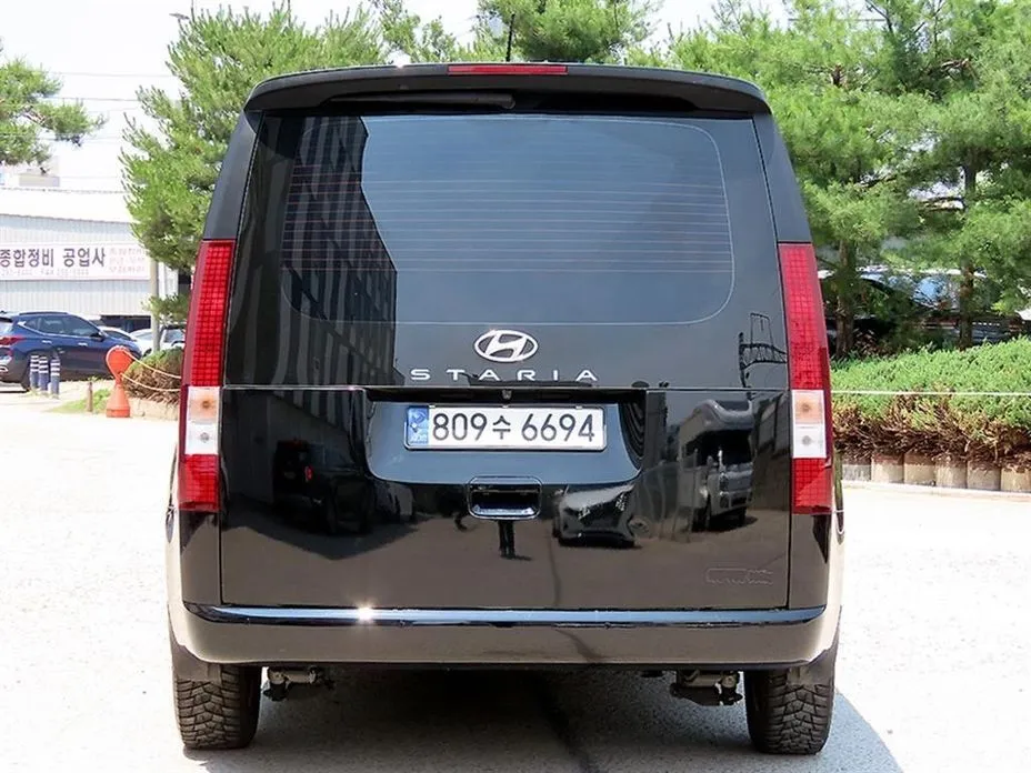 Hyundai Staria — фото 3