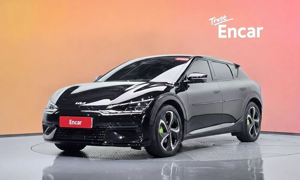 Kia EV6 — фото 1