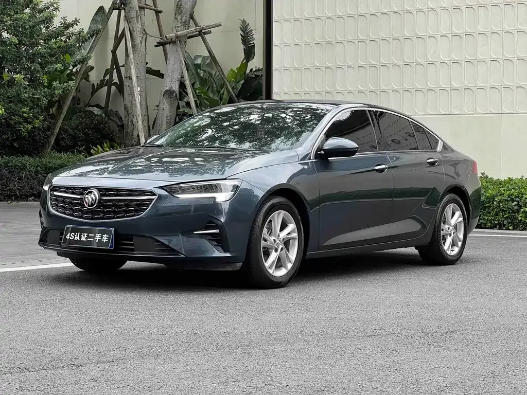 Buick Regal — фото 1