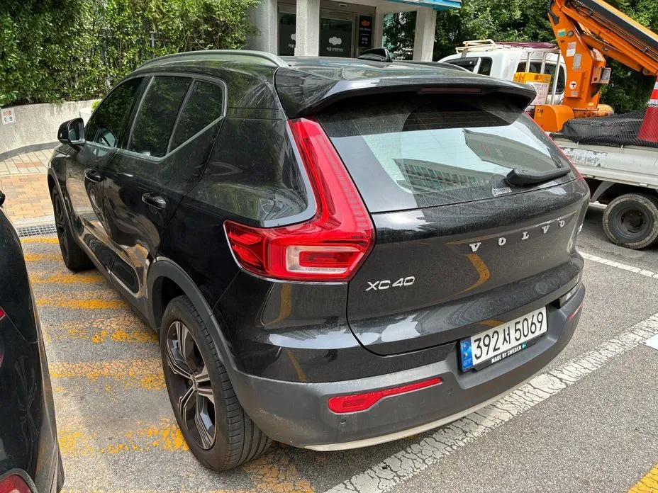 Volvo XC40 — фото 2
