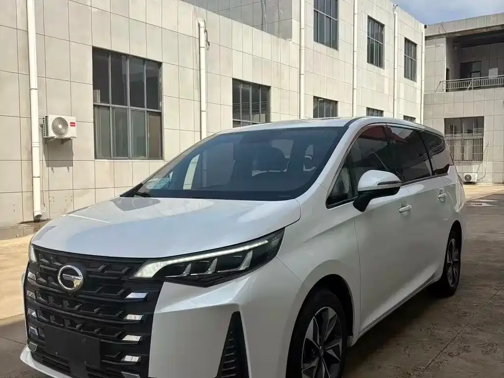 GAC Motor Trumpchi M6 — фото 1