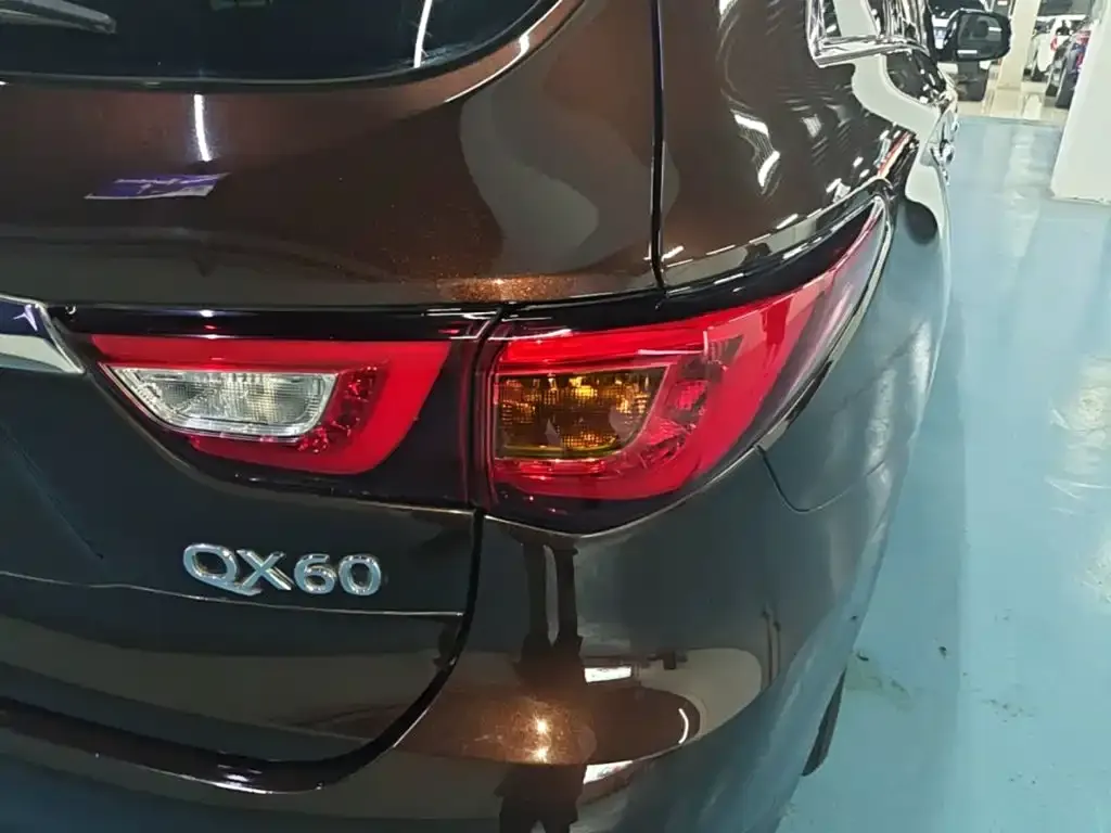 Infiniti QX60 (Import) — фото 3